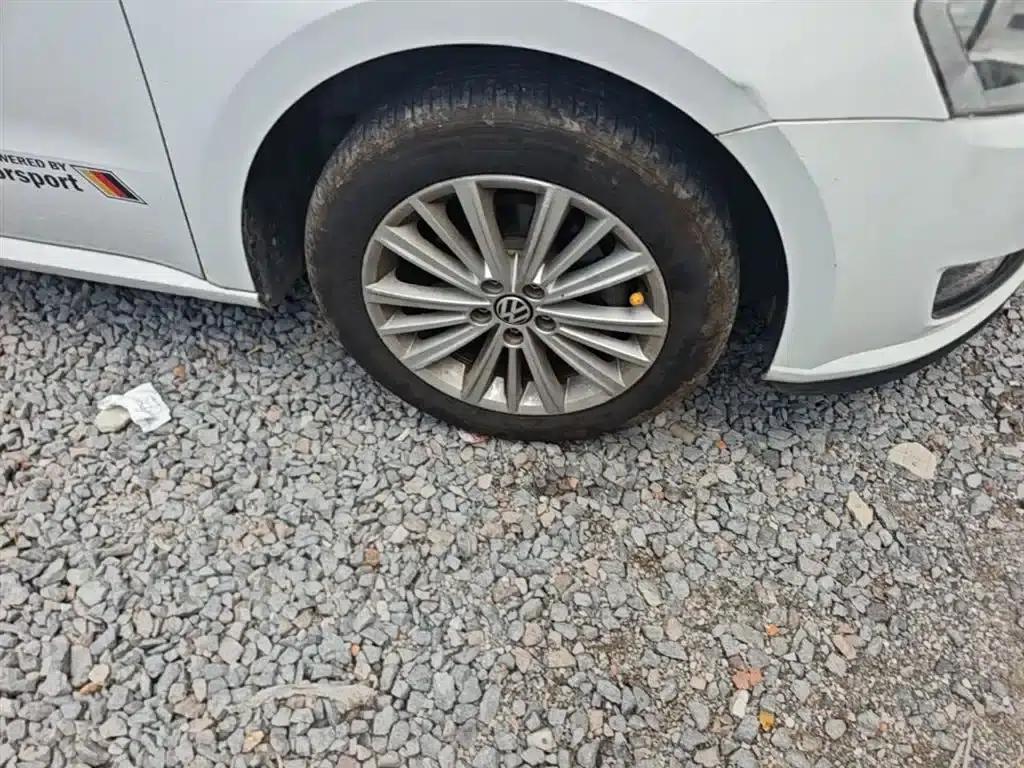 Lavida Gran Turismo 2013 1.6L Automatic Comfort Model — миниатюра 14