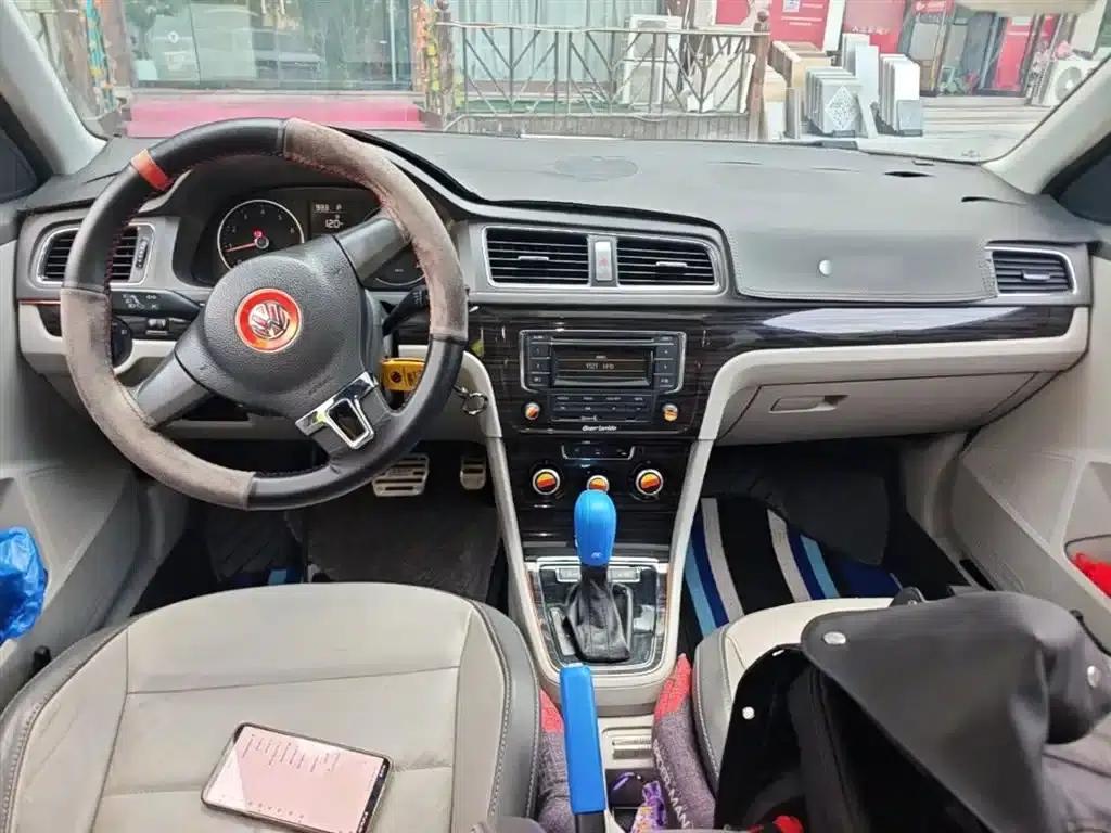 Lavida Gran Turismo 2013 1.6L Automatic Comfort Model — миниатюра 16