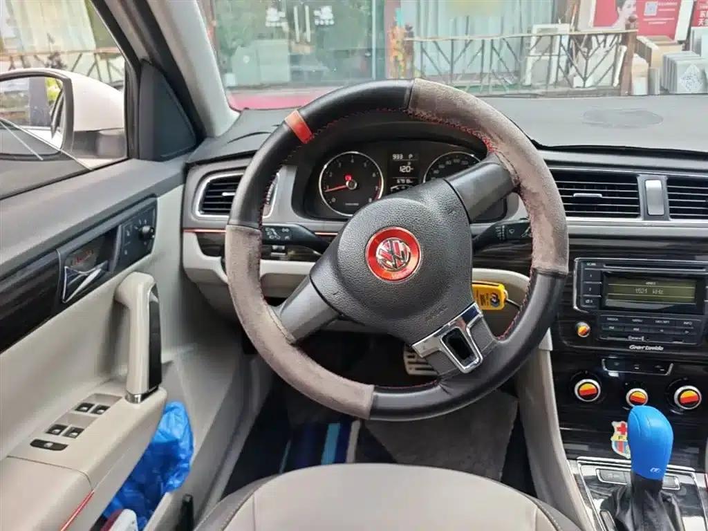 Lavida Gran Turismo 2013 1.6L Automatic Comfort Model — миниатюра 17