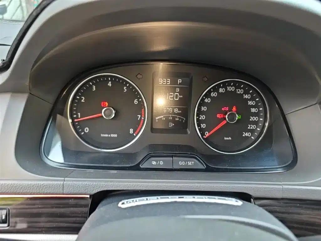 Lavida Gran Turismo 2013 1.6L Automatic Comfort Model — миниатюра 18
