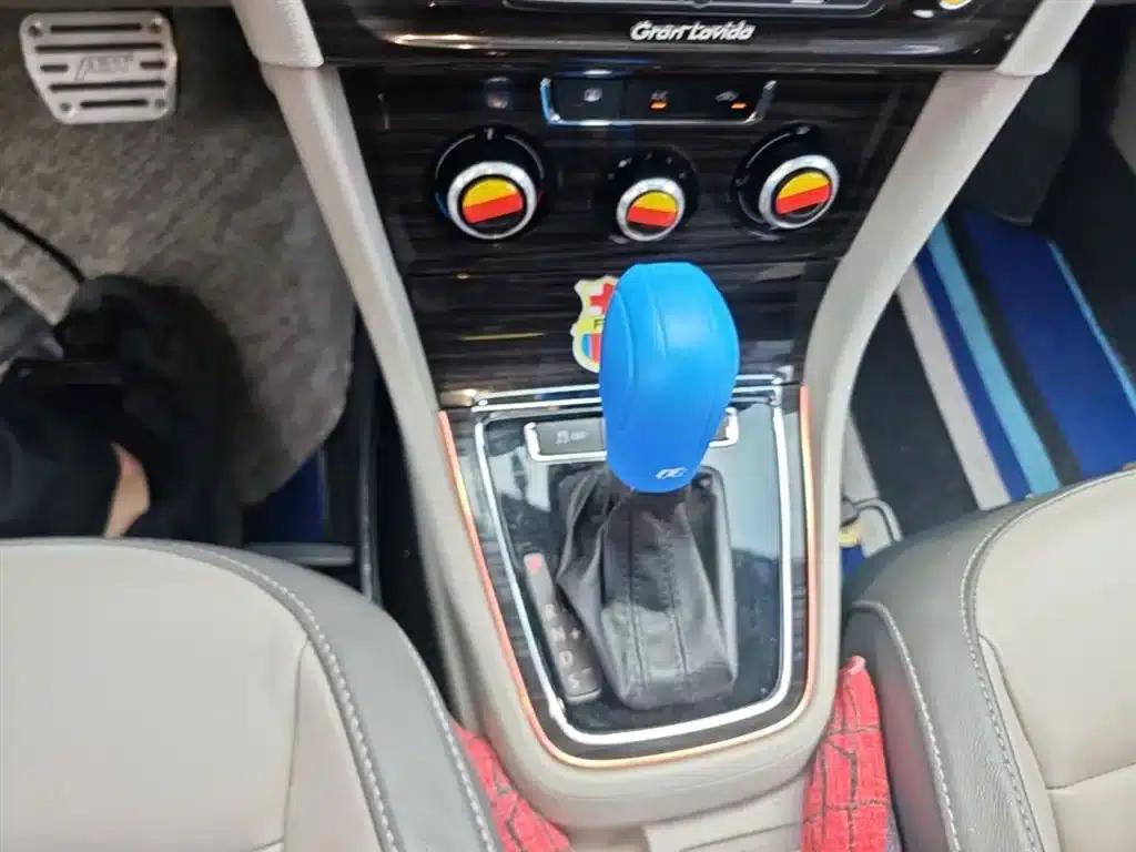 Lavida Gran Turismo 2013 1.6L Automatic Comfort Model — миниатюра 21