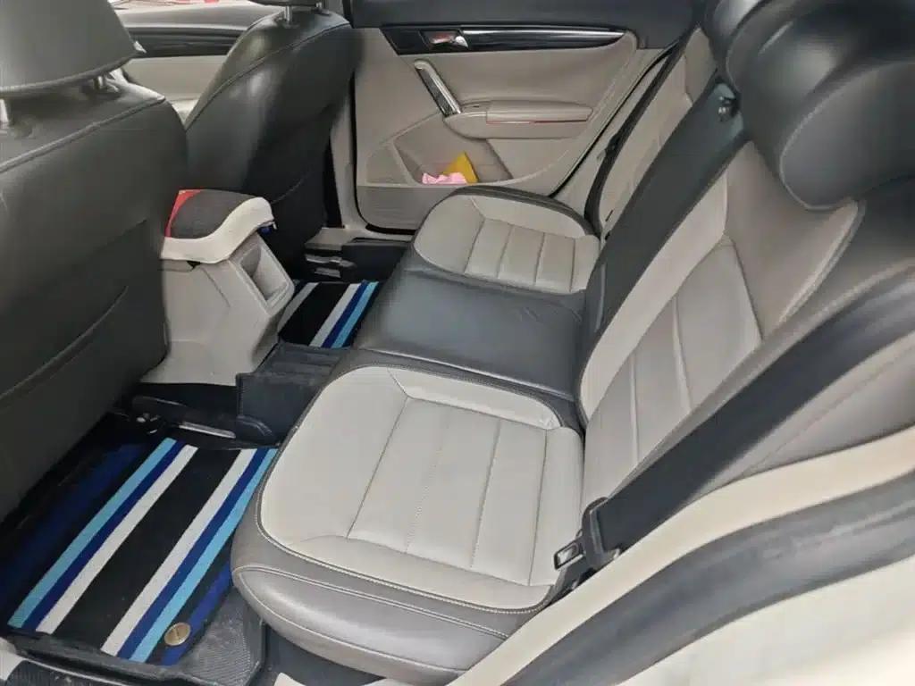 Lavida Gran Turismo 2013 1.6L Automatic Comfort Model — миниатюра 24