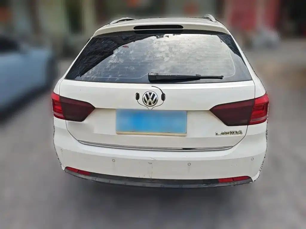 Lavida Gran Turismo 2013 1.6L Automatic Comfort Model — миниатюра 10
