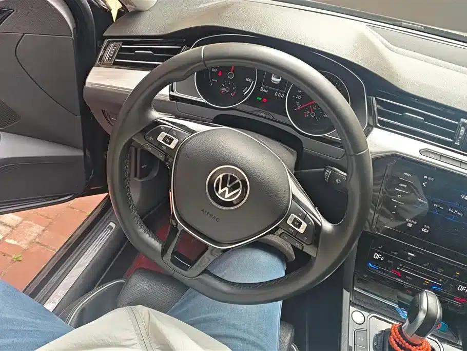 2020 Volkswagen Passat GTE Plug-in Hybrid GTE Luxury Edition — миниатюра 15