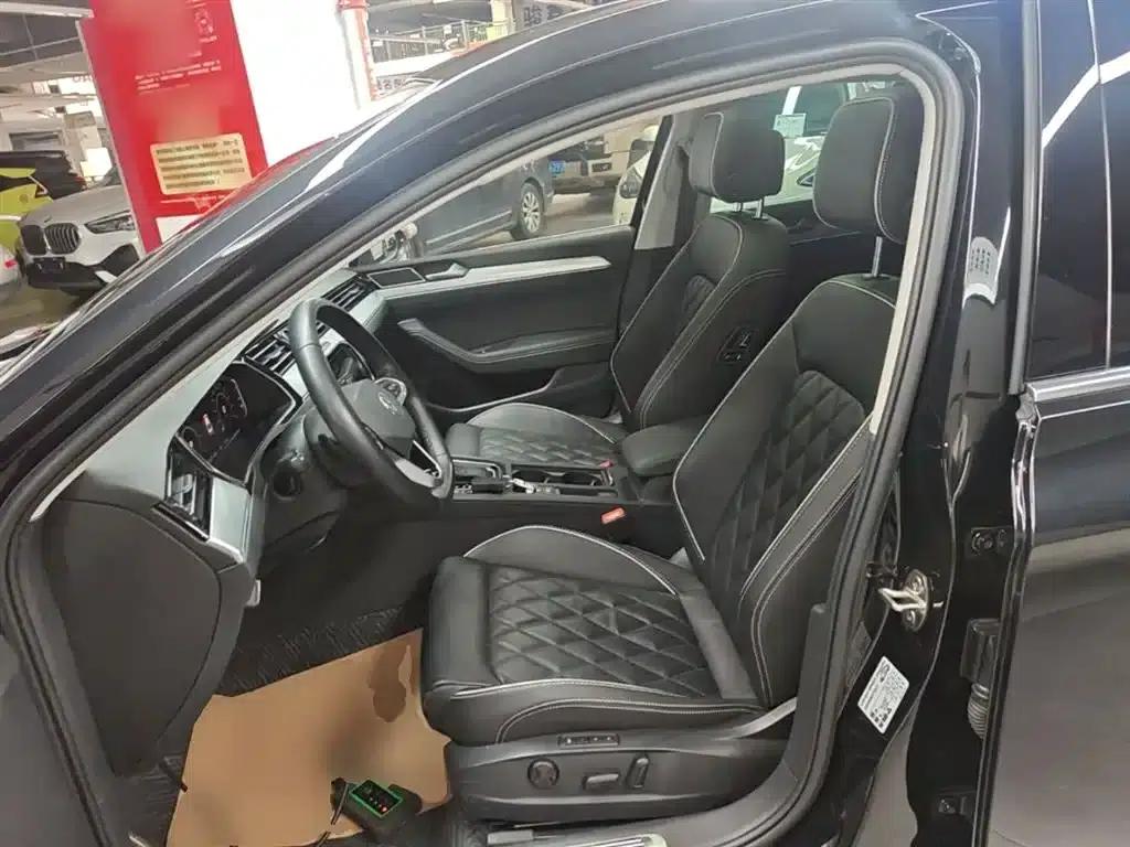 2022 Volkswagen Passat GTE Plug-in Hybrid GTE Premium — миниатюра 15