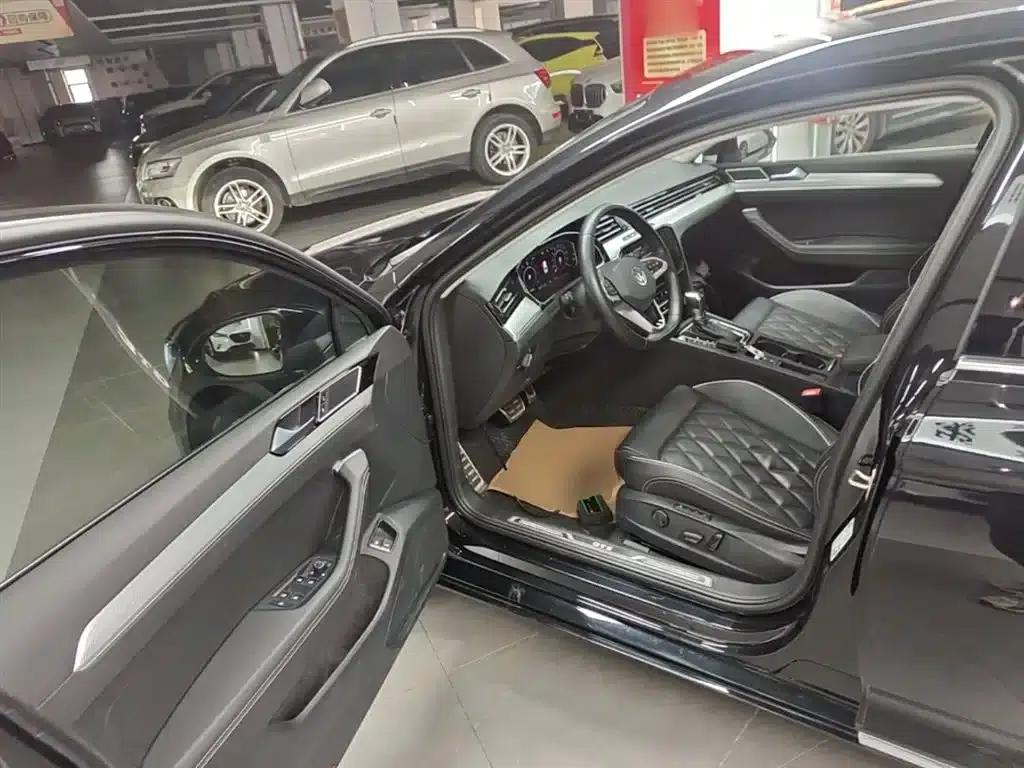2022 Volkswagen Passat GTE Plug-in Hybrid GTE Premium — миниатюра 16