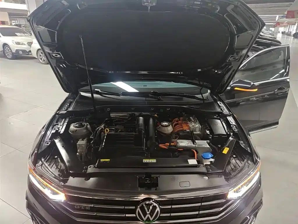 2022 Volkswagen Passat GTE Plug-in Hybrid GTE Premium — миниатюра 20