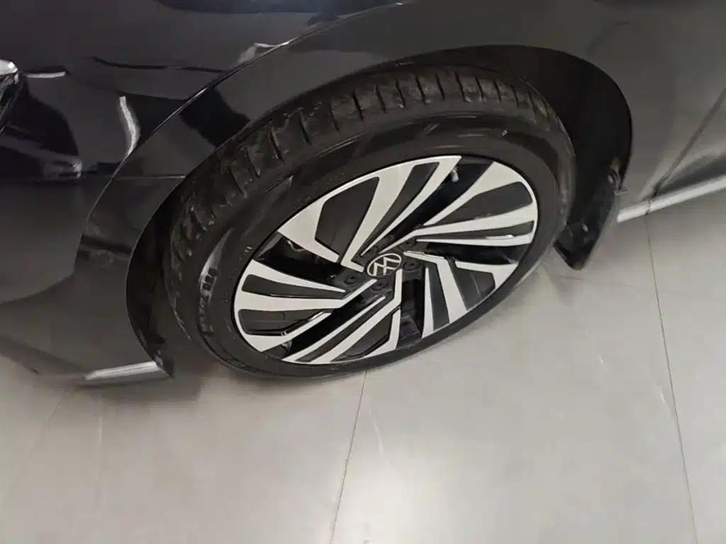 2022 Volkswagen Passat GTE Plug-in Hybrid GTE Premium — миниатюра 23