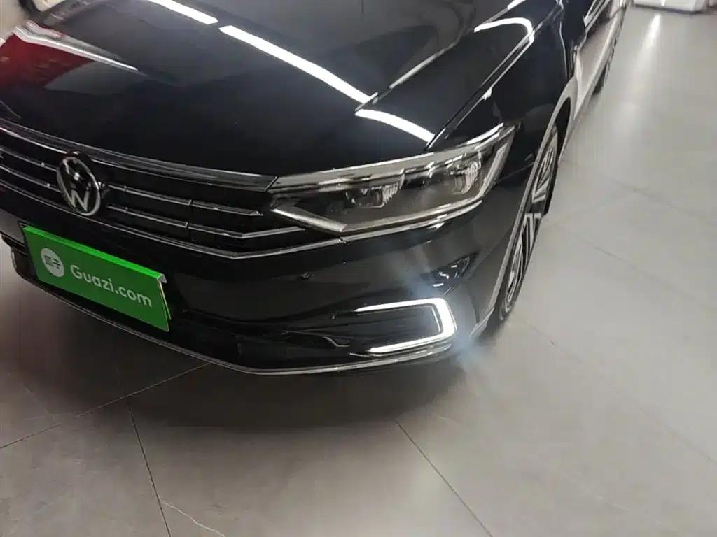 2022 Volkswagen Passat GTE Plug-in Hybrid GTE Premium — миниатюра 24