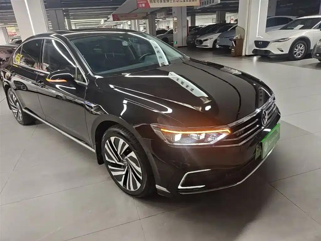 2022 Volkswagen Passat GTE Plug-in Hybrid GTE Premium — миниатюра 4