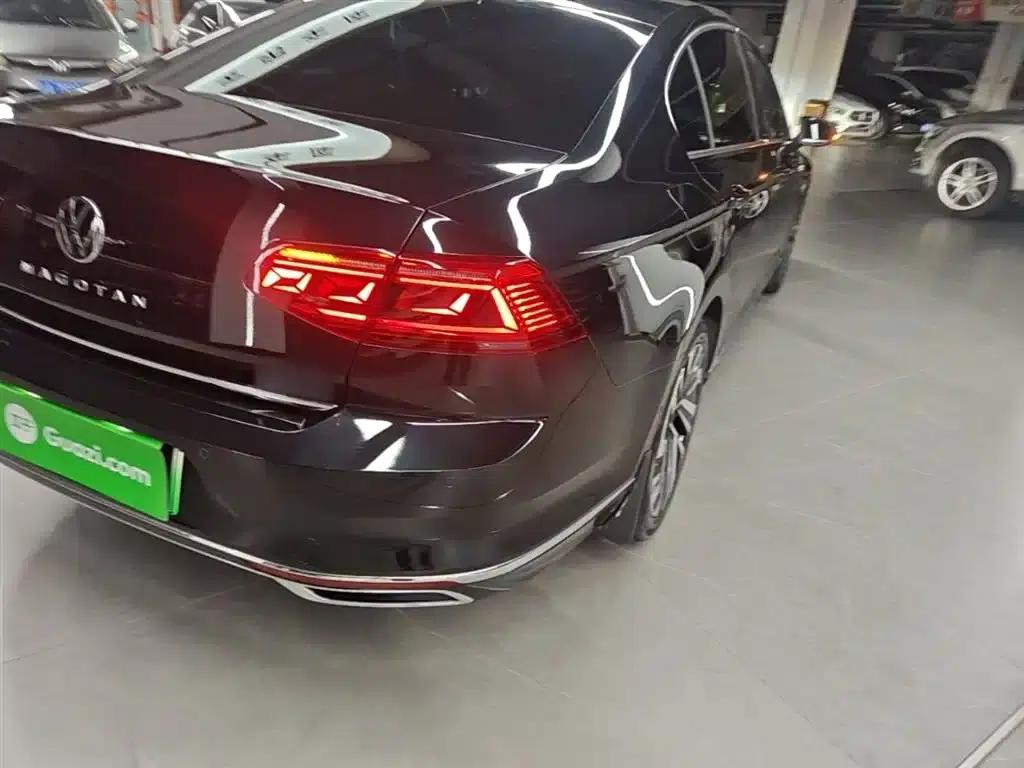 2022 Volkswagen Passat GTE Plug-in Hybrid GTE Premium — миниатюра 8