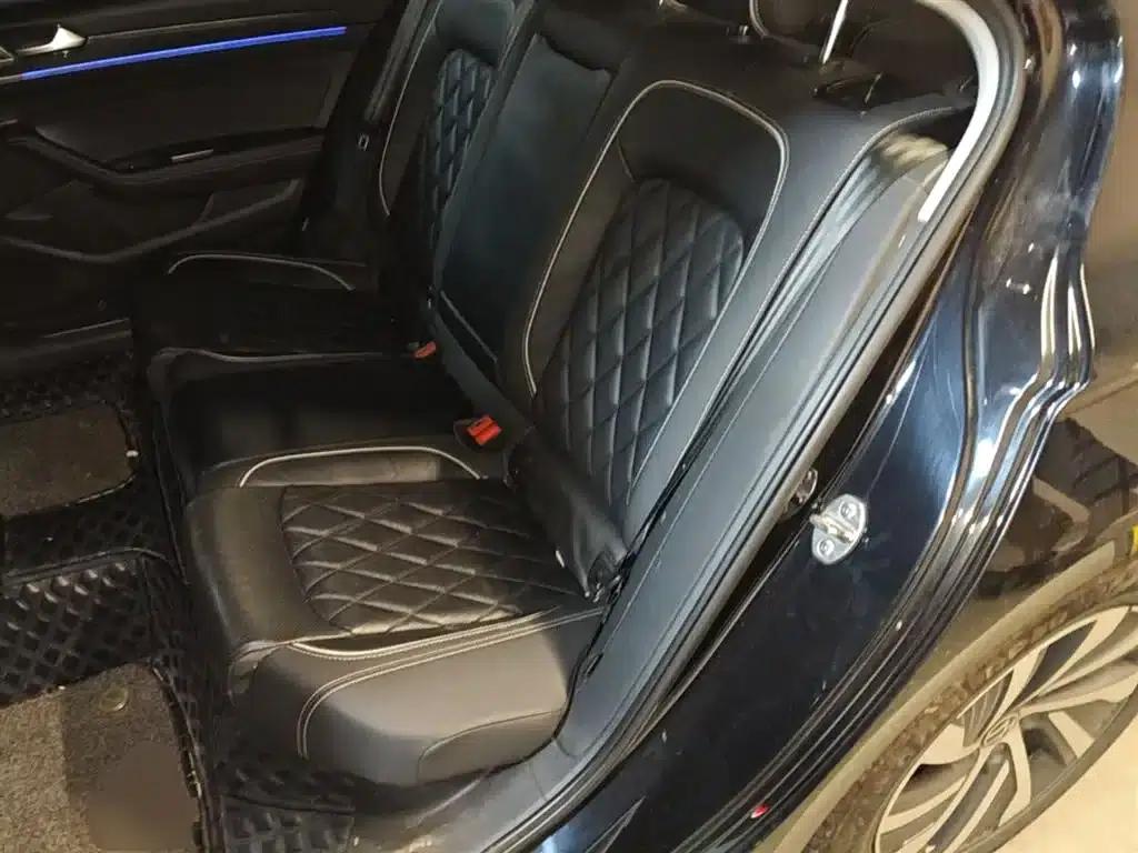 2020 Volkswagen Passat GTE Plug-in Hybrid GTE Luxury Edition — миниатюра 17