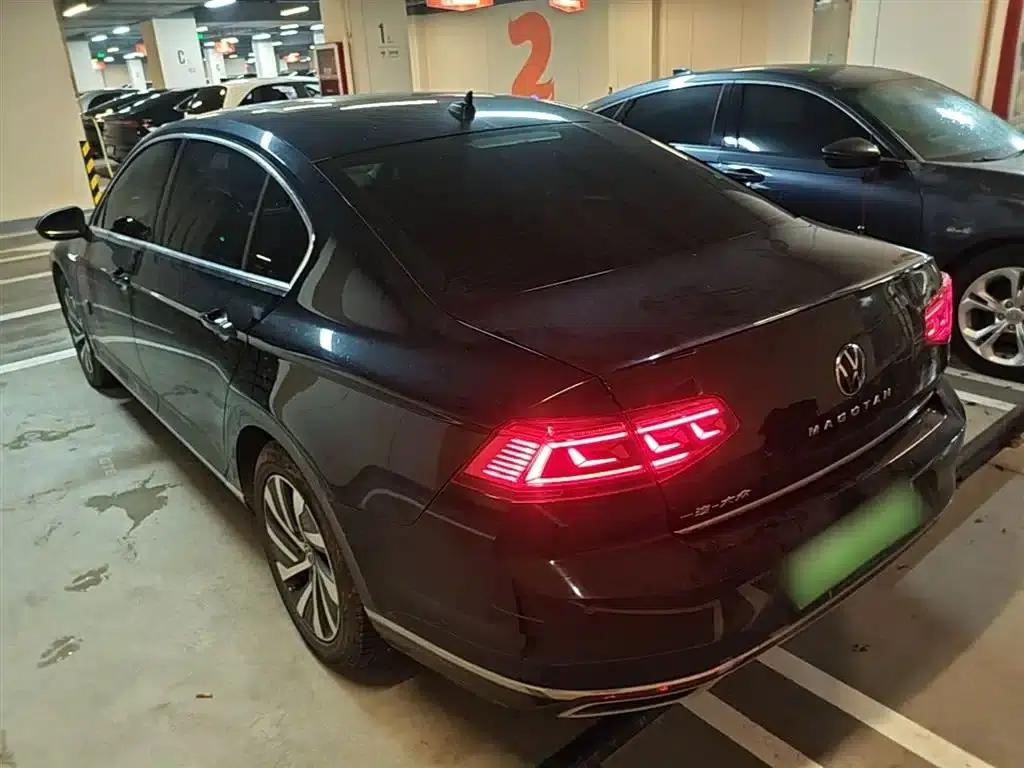 2020 Volkswagen Passat GTE Plug-in Hybrid GTE Luxury Edition — миниатюра 5