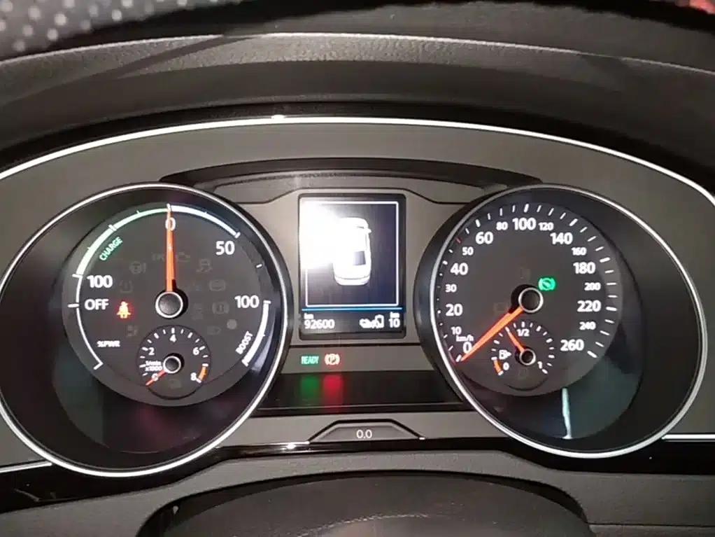 2020 Volkswagen Passat GTE Plug-in Hybrid GTE Luxury Edition — миниатюра 12