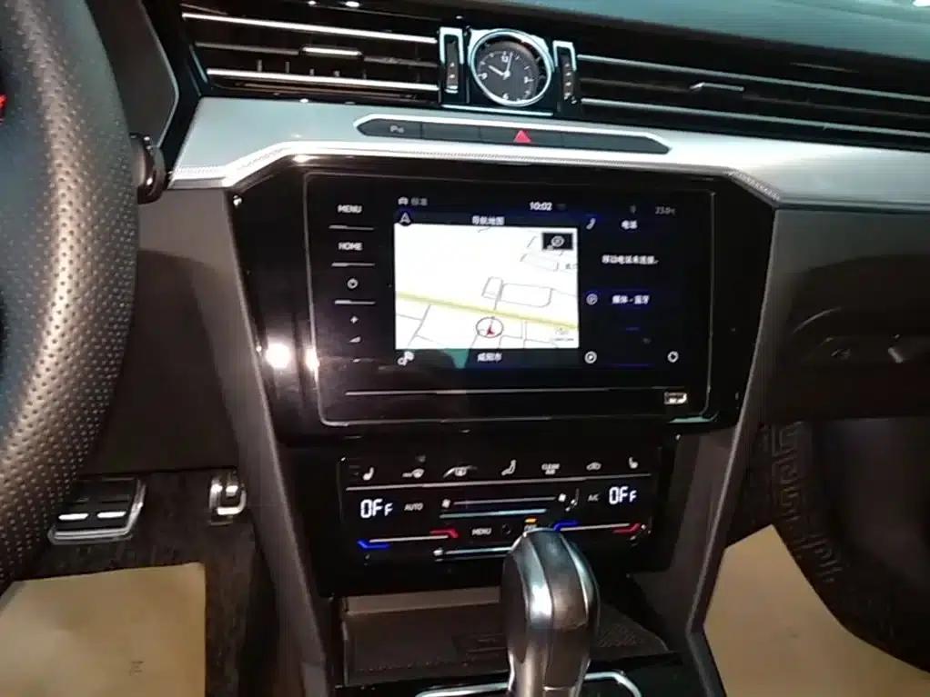 2020 Volkswagen Passat GTE Plug-in Hybrid GTE Luxury Edition — миниатюра 13