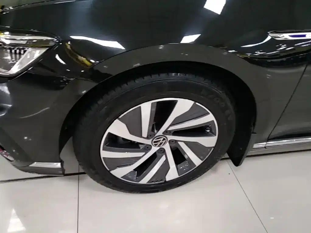 2020 Volkswagen Passat GTE Plug-in Hybrid GTE Luxury Edition — миниатюра 23