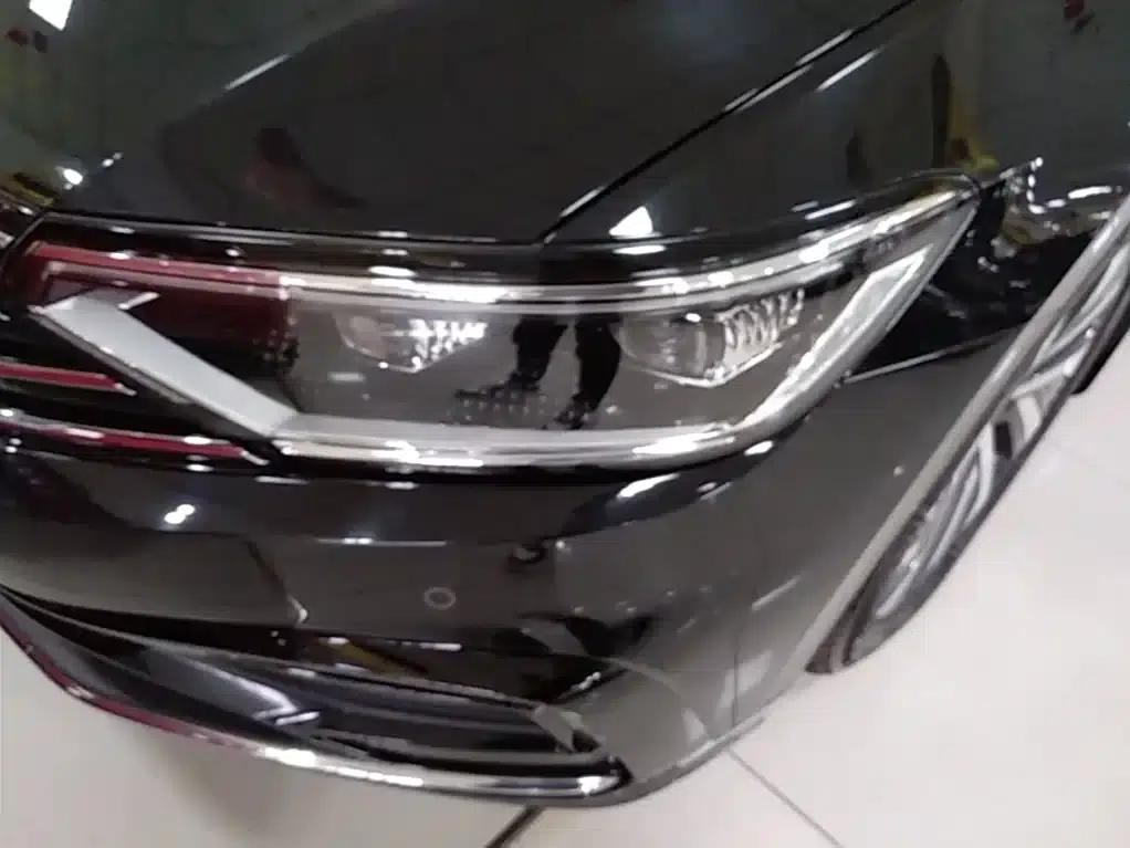 2020 Volkswagen Passat GTE Plug-in Hybrid GTE Luxury Edition — миниатюра 24