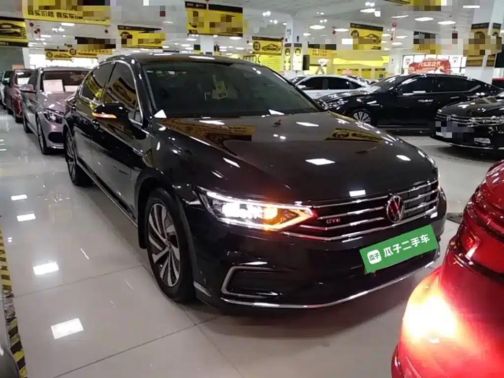 2020 Volkswagen Passat GTE Plug-in Hybrid GTE Luxury Edition — миниатюра 4