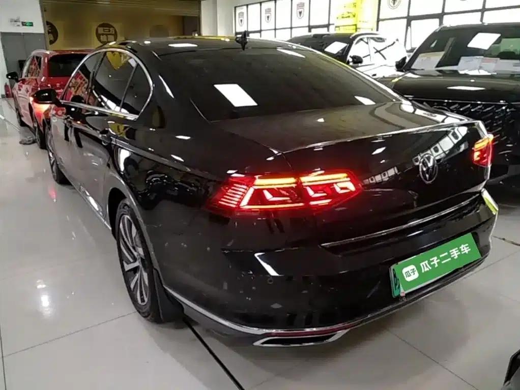 2020 Volkswagen Passat GTE Plug-in Hybrid GTE Luxury Edition — миниатюра 5