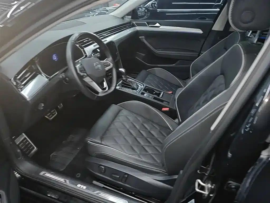 2022 Volkswagen Passat GTE Plug-in Hybrid GTE Luxury Model — миниатюра 15