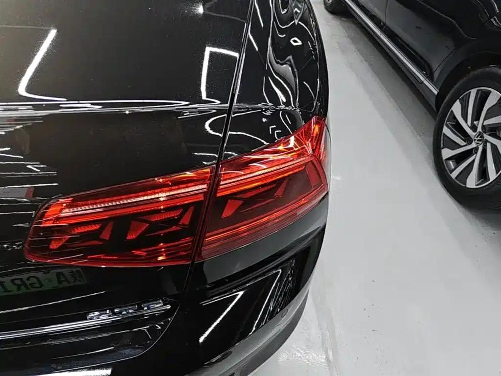 2022 Volkswagen Passat GTE Plug-in Hybrid GTE Luxury Model — миниатюра 8