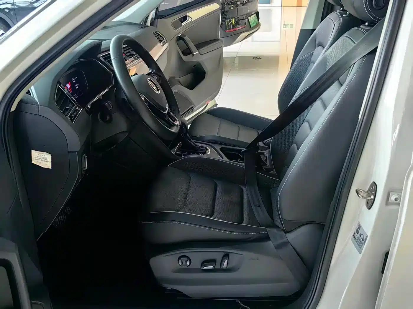 Tiguan L PHEV 2021 430PHEV Plug-in Hybrid Flagship Edition — миниатюра 11