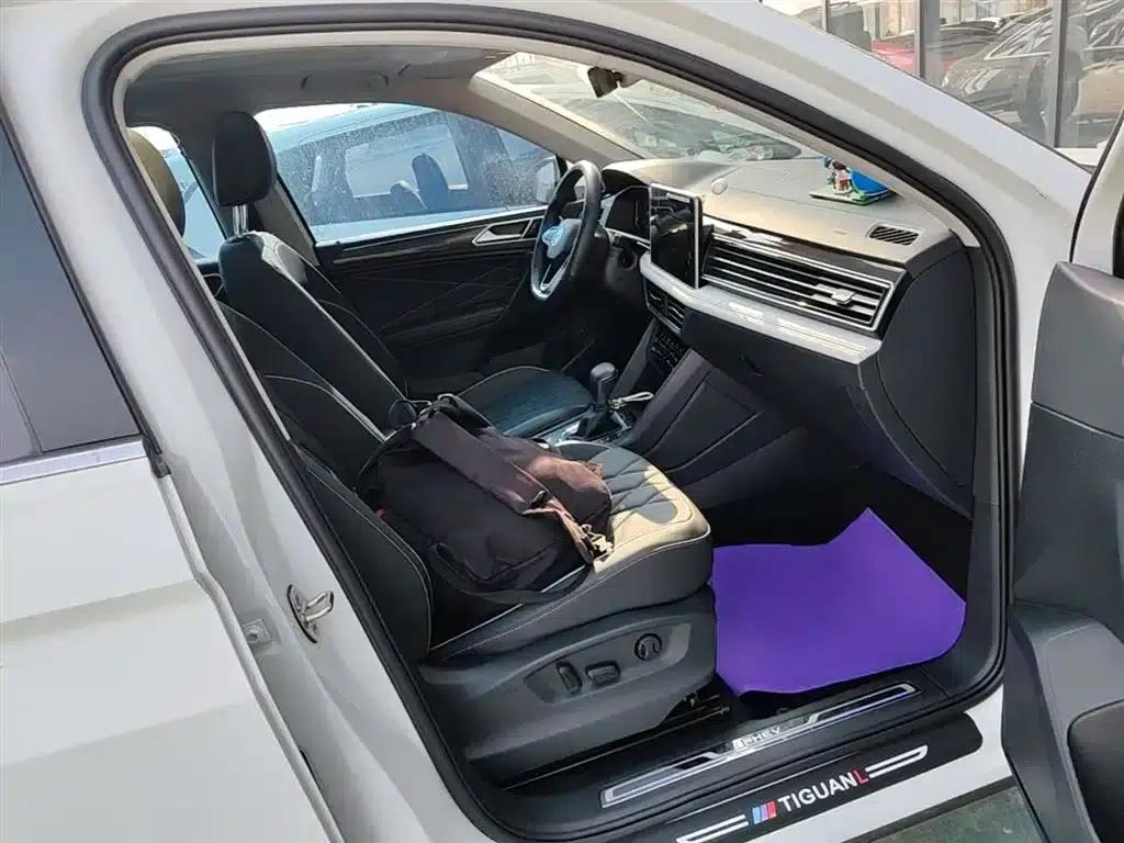 2023 Volkswagen Tiguan L Plug-in Hybrid 430PHEV Premium Edition — миниатюра 24