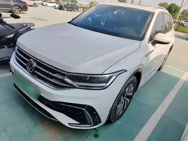 2023 Volkswagen Tiguan L Plug-in Hybrid 430PHEV Premium Edition