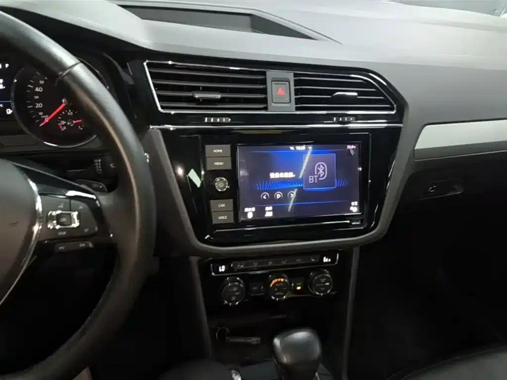 2019 Volkswagen Tiguan L Plug-in Hybrid 430PHEV Hybrid Luxury Edition — миниатюра 13
