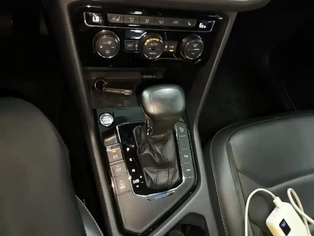 2019 Volkswagen Tiguan L Plug-in Hybrid 430PHEV Hybrid Luxury Edition — миниатюра 14