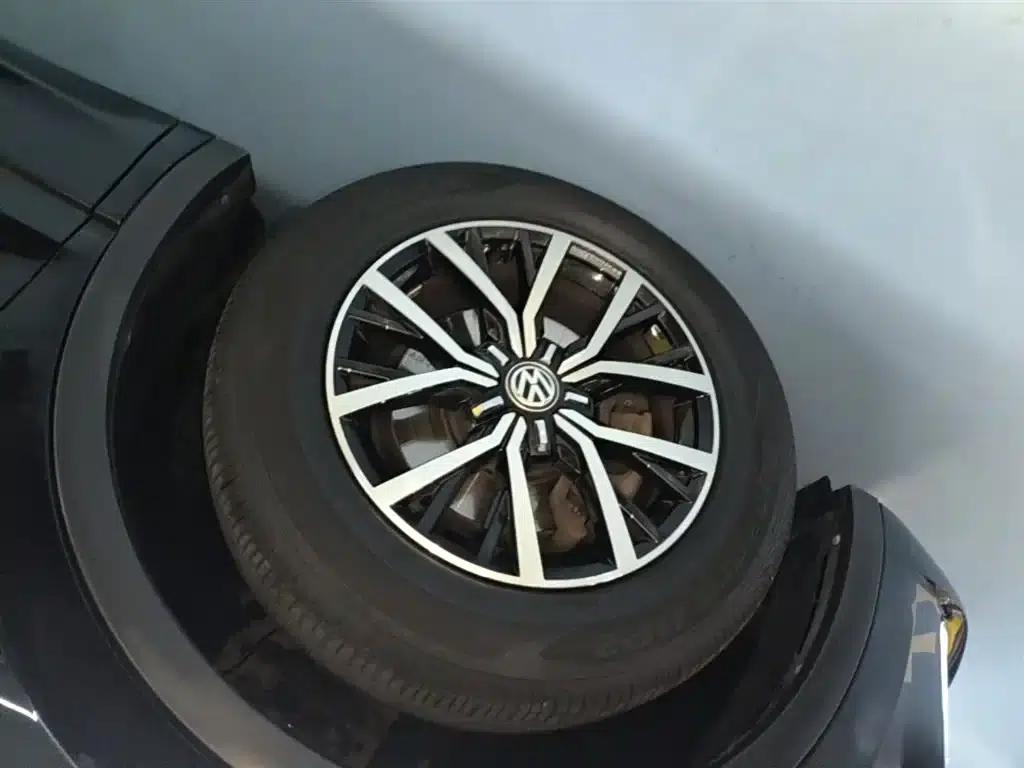 2019 Volkswagen Tiguan L Plug-in Hybrid 430PHEV Hybrid Luxury Edition — миниатюра 23