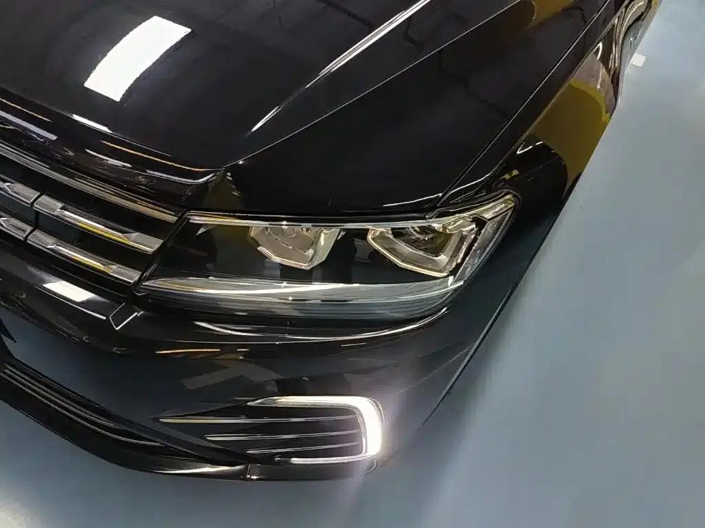 2019 Volkswagen Tiguan L Plug-in Hybrid 430PHEV Hybrid Luxury Edition — миниатюра 24