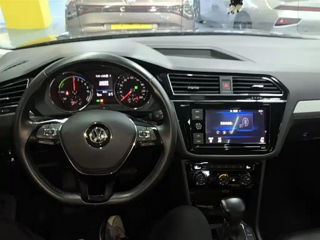 2019 Volkswagen Tiguan L Plug-in Hybrid 430PHEV Hybrid Luxury Edition — миниатюра 10