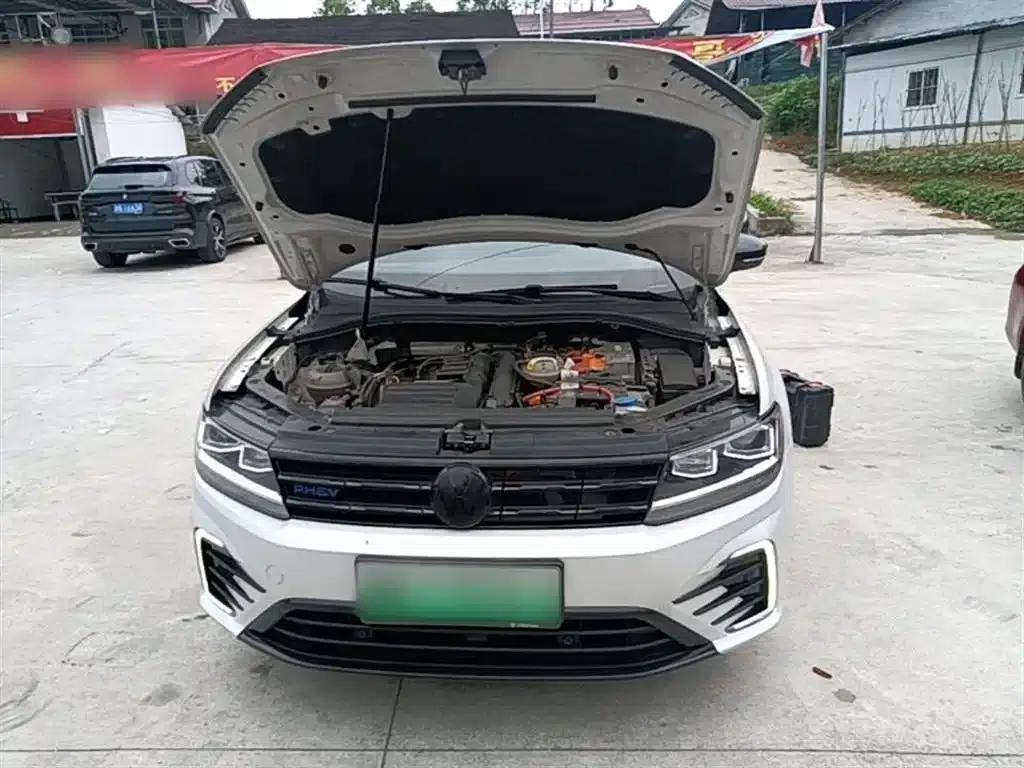 2021 Volkswagen Tiguan L Plug-in Hybrid 430PHEV Premium Edition — миниатюра 20