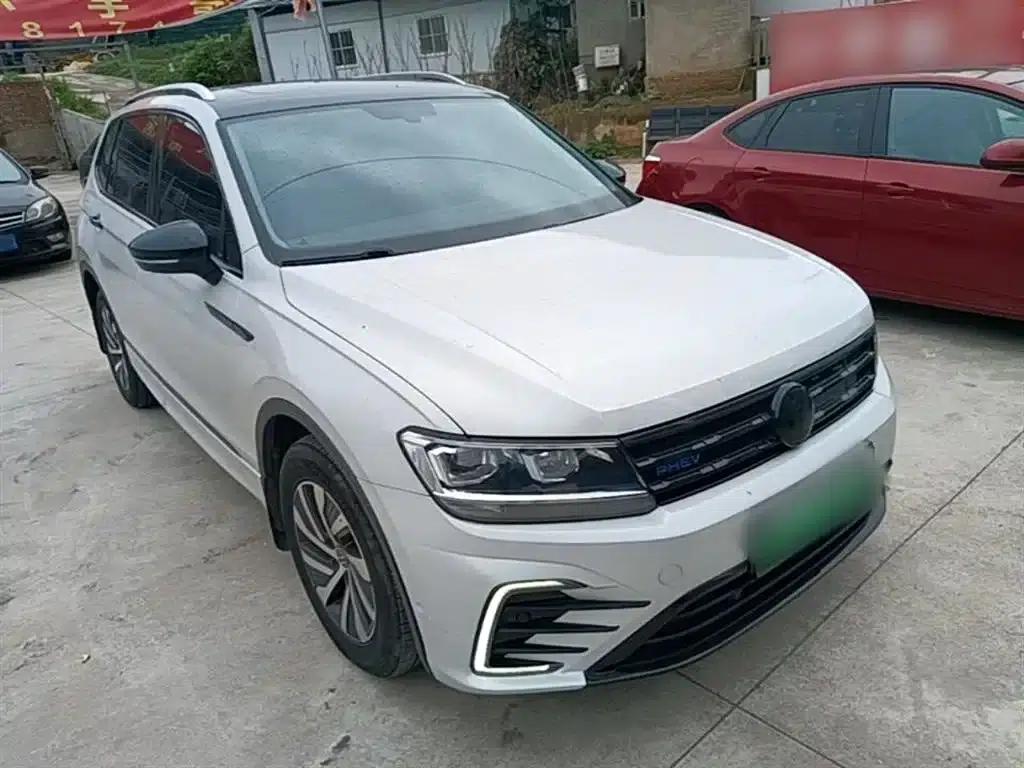 2021 Volkswagen Tiguan L Plug-in Hybrid 430PHEV Premium Edition — миниатюра 4