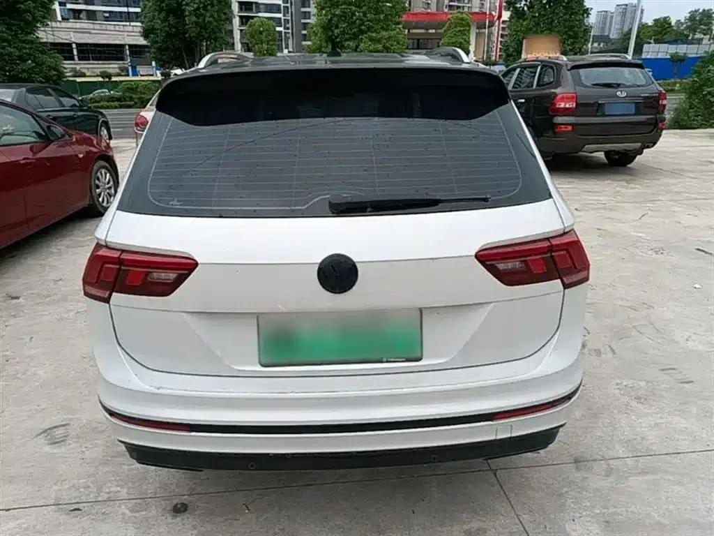 2021 Volkswagen Tiguan L Plug-in Hybrid 430PHEV Premium Edition — миниатюра 6