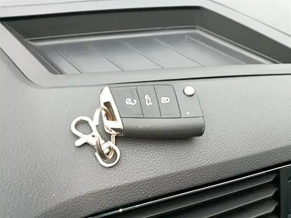 2021 Volkswagen Tiguan L Plug-in Hybrid 430PHEV Premium Edition — миниатюра 9
