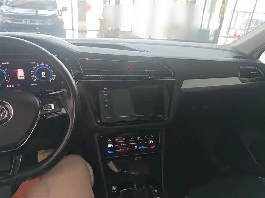Tiguan L Plug-in Hybrid 2020 430PHEV Plug-in Hybrid Flagship Edition — миниатюра 10