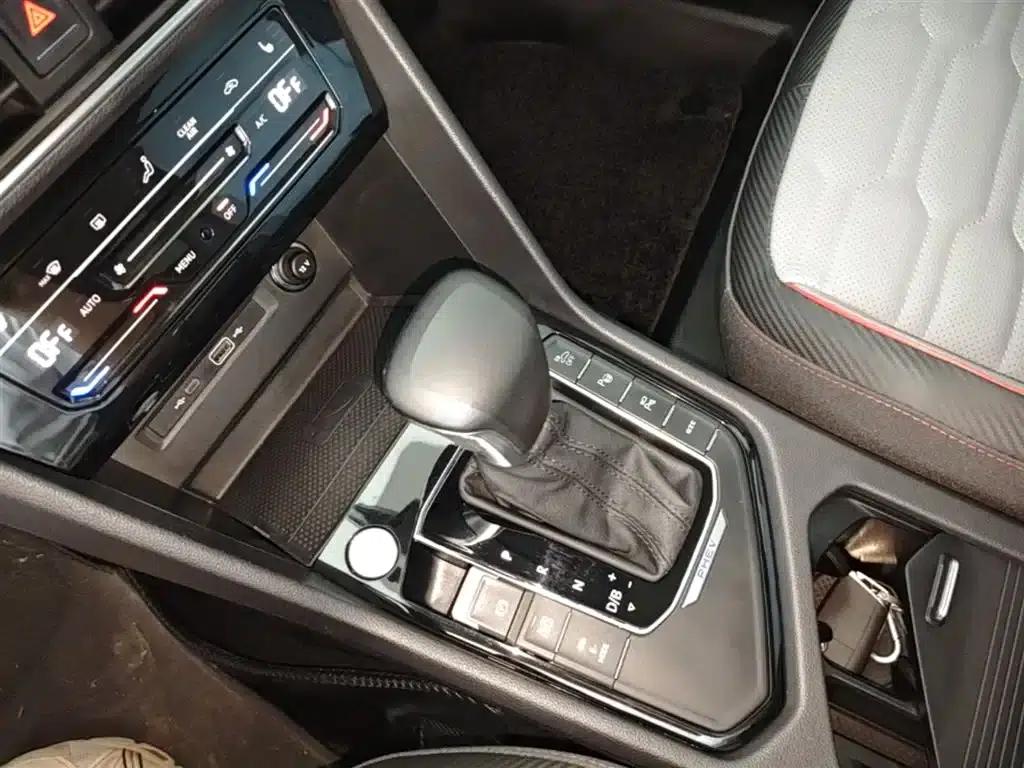 Tiguan L Plug-in Hybrid 2022 430PHEV Plug-in Hybrid Flagship Edition — миниатюра 14