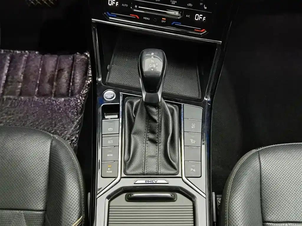 2020 Volkswagen Passat 430PHEV Hybrid Luxury Edition (China VI Emission Standard) — миниатюра 13