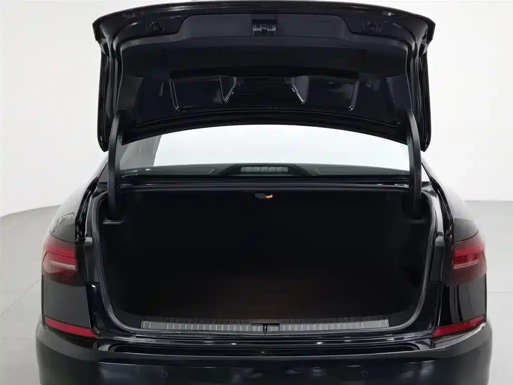 2020 Volkswagen Passat 430PHEV Hybrid Luxury Edition (China VI Emission Standard) — миниатюра 16