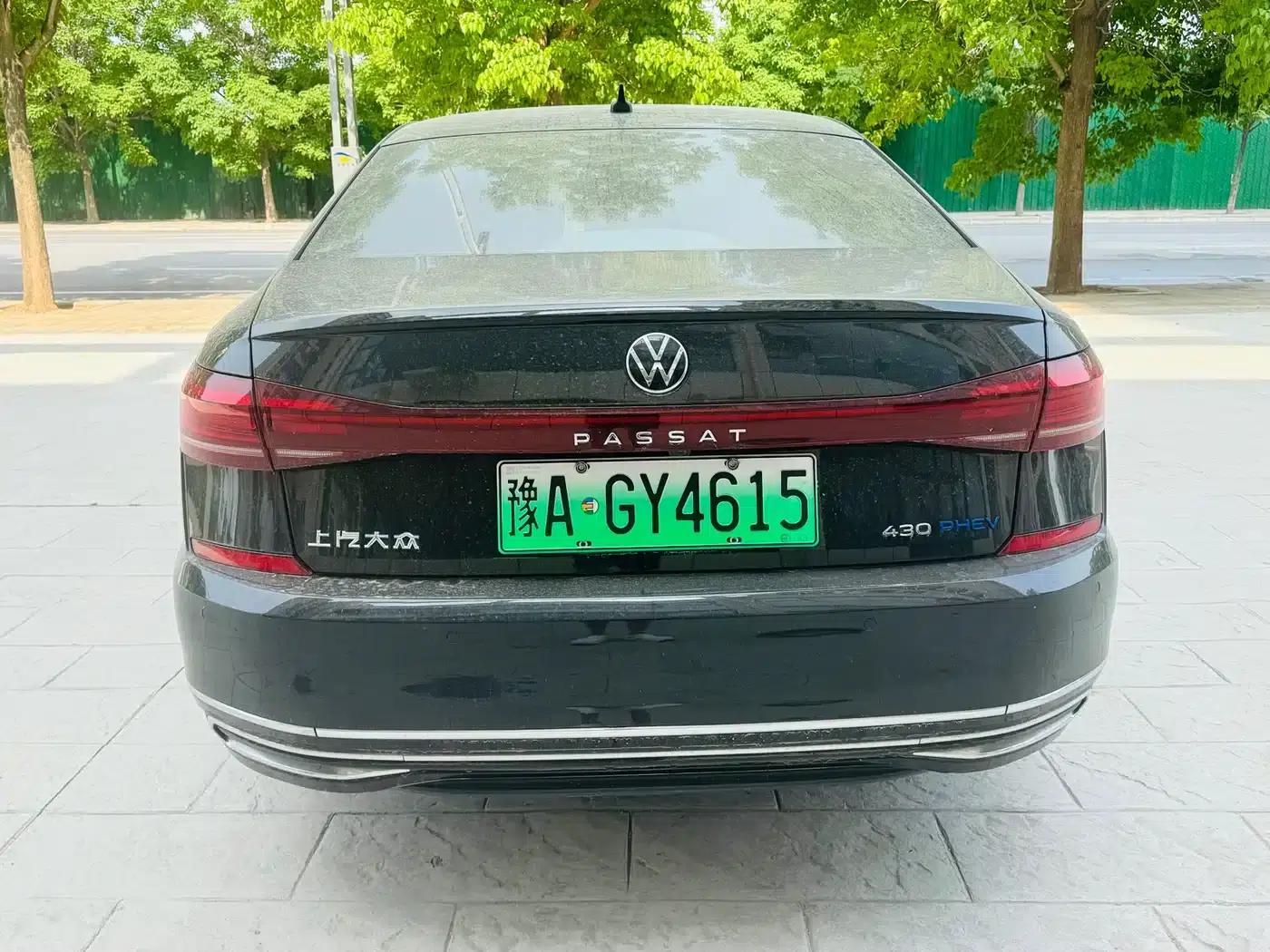 2022 Volkswagen Passat 430PHEV Hybrid Luxury Edition — миниатюра 8