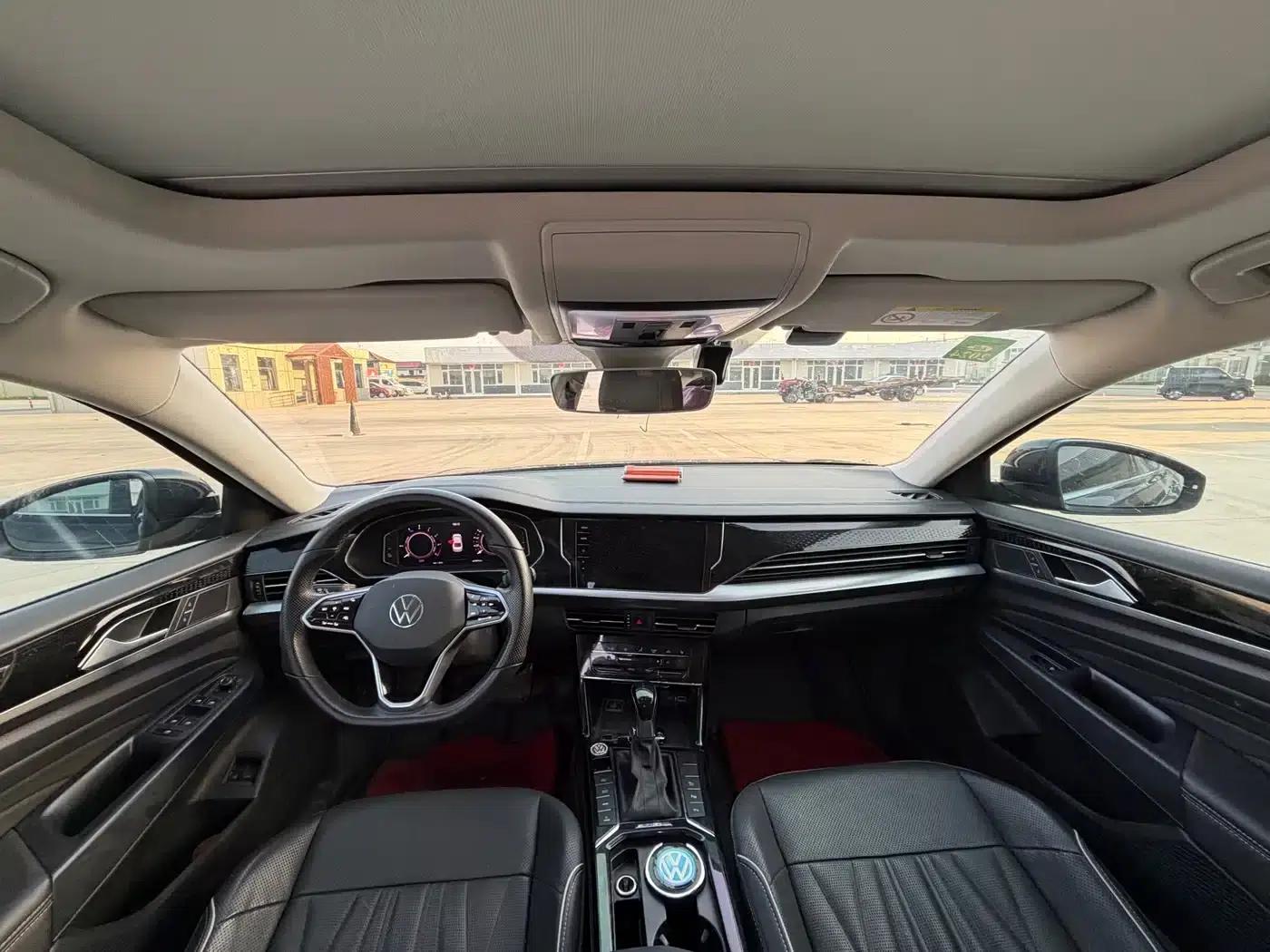 2022 Volkswagen Passat 430PHEV Hybrid Luxury Edition — миниатюра 9