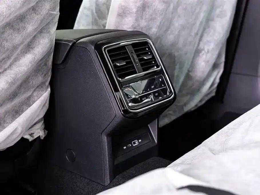 2025 Volkswagen Passat Plug-in Hybrid 430PHEV Hybrid Business Edition — миниатюра 17