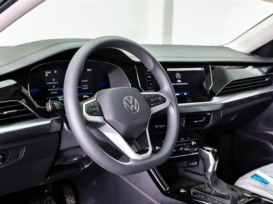 2025 Volkswagen Passat Plug-in Hybrid 430PHEV Hybrid Business Edition — миниатюра 18