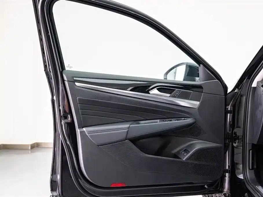 2025 Volkswagen Passat Plug-in Hybrid 430PHEV Hybrid Business Edition — миниатюра 10