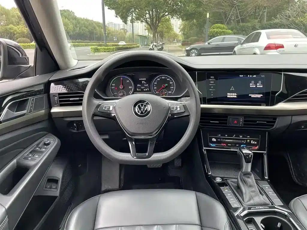 2020 Volkswagen Passat 430PHEV Hybrid Elite Edition (China VI Emission Standard) — миниатюра 3