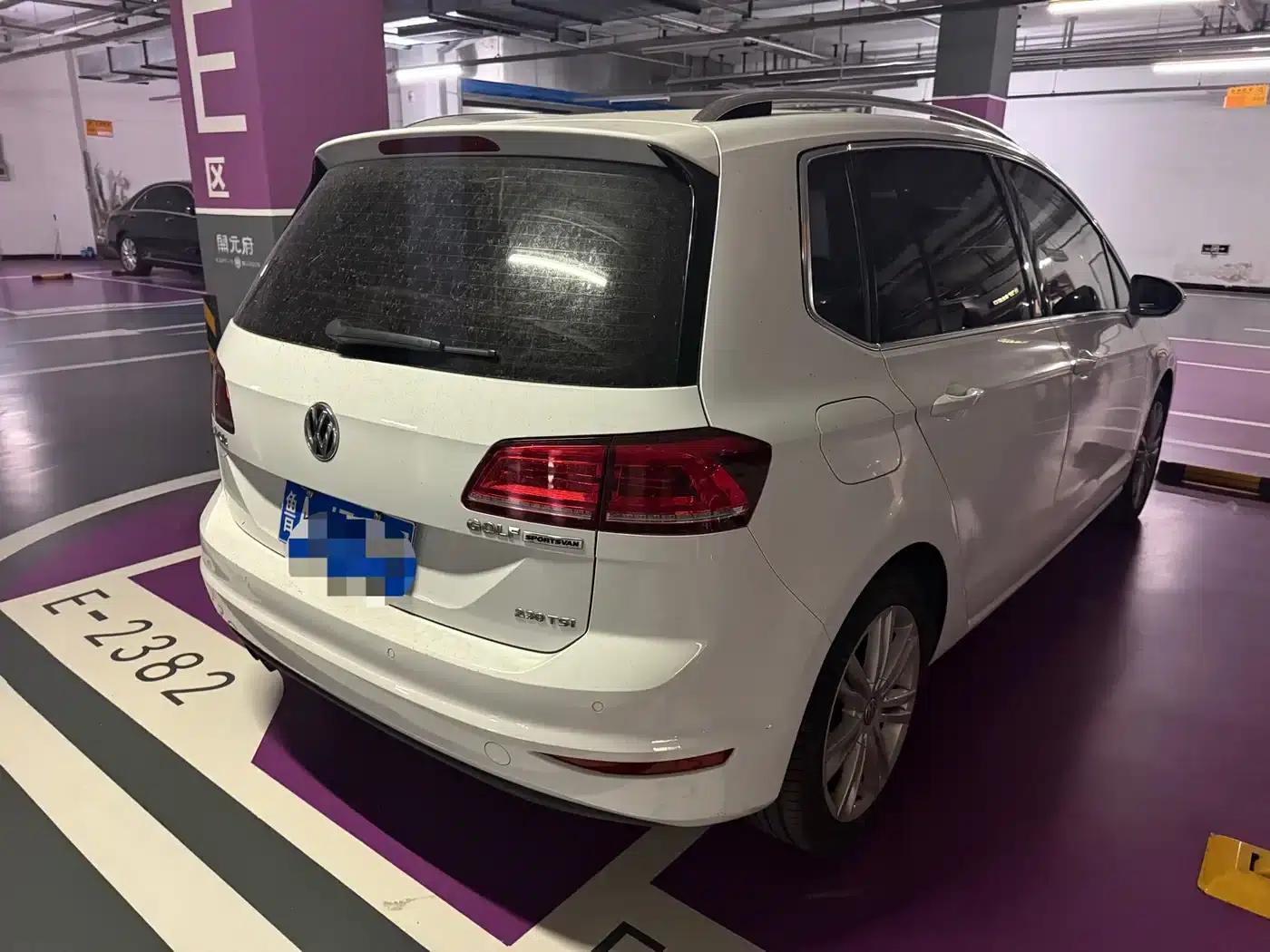 Golf Sportsvan 2016 230TSI Automatic Luxury — миниатюра 3
