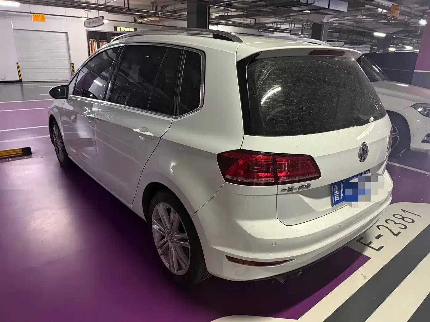 Golf Sportsvan 2016 230TSI Automatic Luxury — миниатюра 4