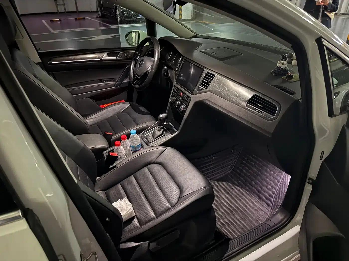 Golf Sportsvan 2016 230TSI Automatic Luxury — миниатюра 7